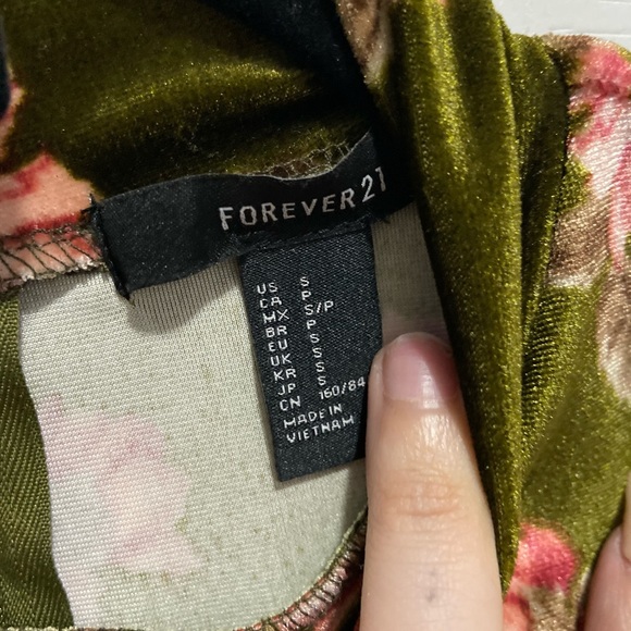 Forever 21 flower crop top - Picture 8 of 11